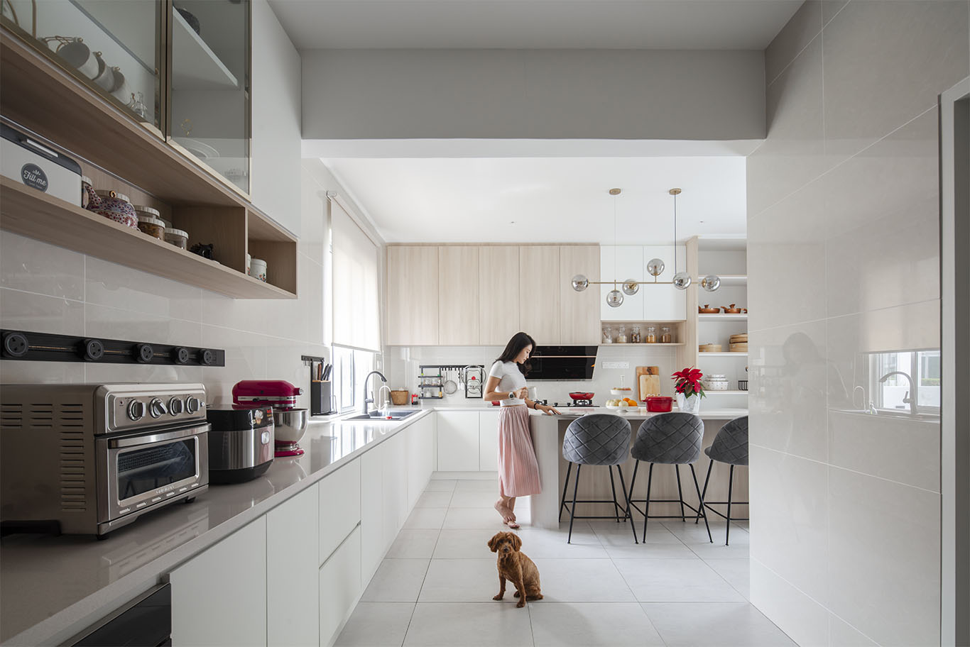 Grande Rhapsody soft beige theme kitchen Mieux interior design