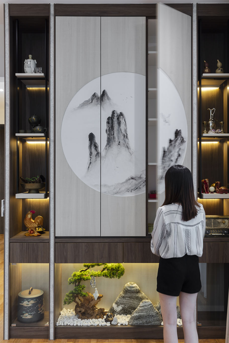 MIEUX La Famillie De Lee modern japanese theme with mini bonsai 3 mieux interior design