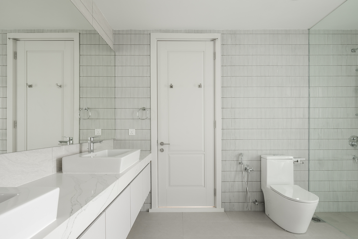 the eastern oriental minimalist white theme bathroom with all white furniture mieux interior design
