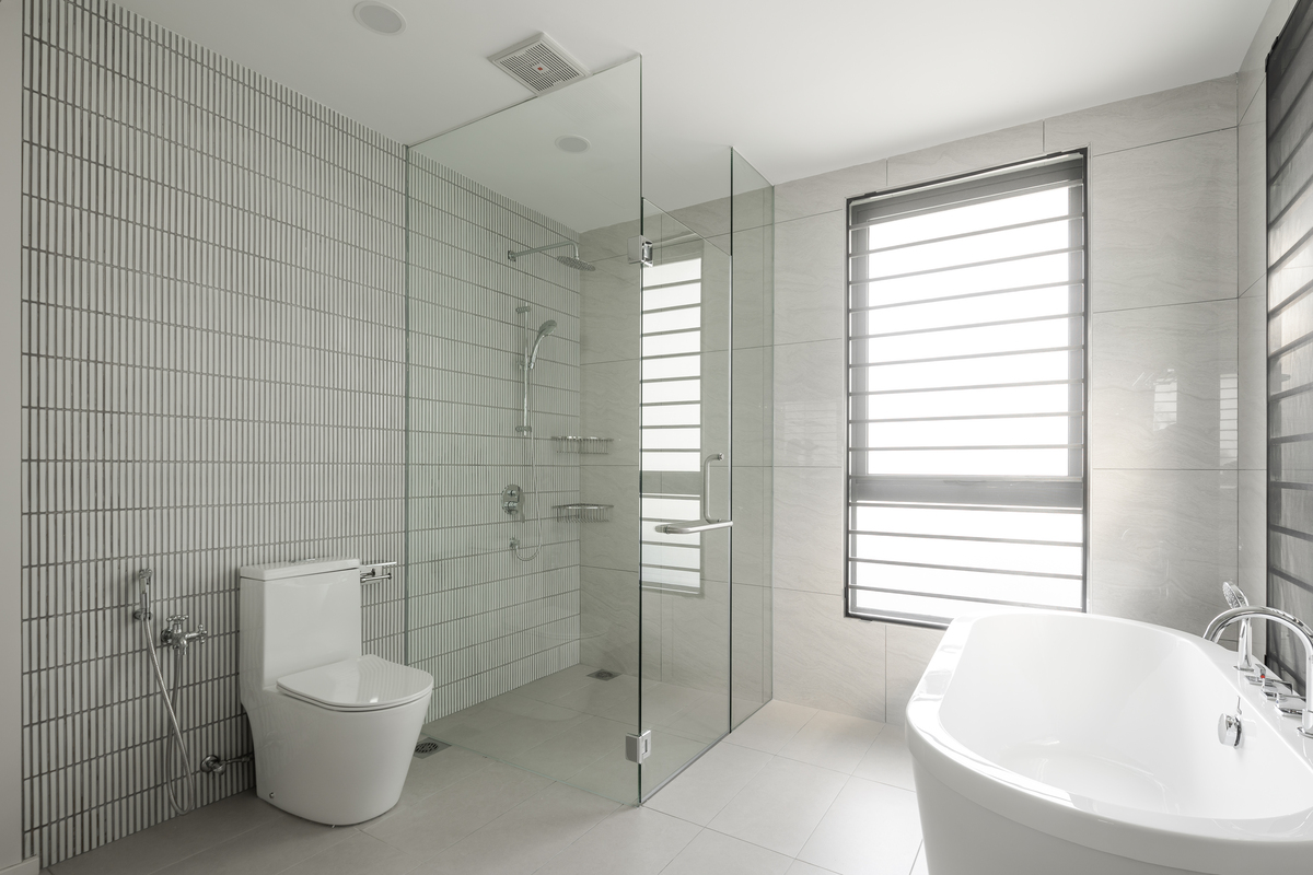 the eastern oriental minimalist white theme bathroom with all white furniture 4 mieux interior design