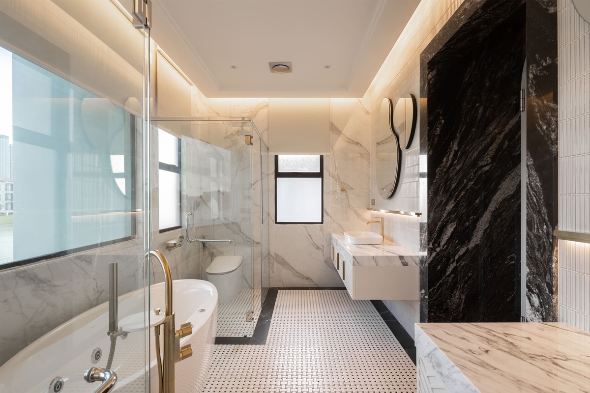 milady fantasy white marble theme luxury bathroom with huge tub and transparent glass shower 5 mieux interior design