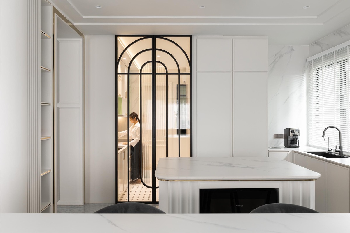 Milady Fantasy modern luxury interior with glass sliding door with swirl pattern mieux interior design