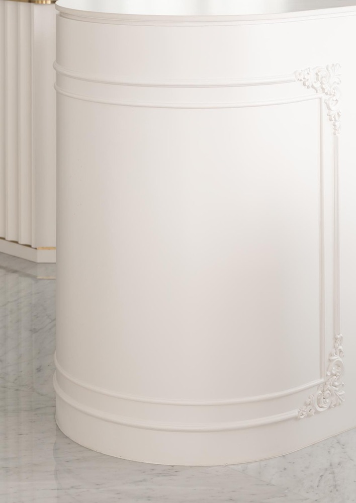 Milady Fantasy huge white thick pole with classic pattern close up view mieux interior design