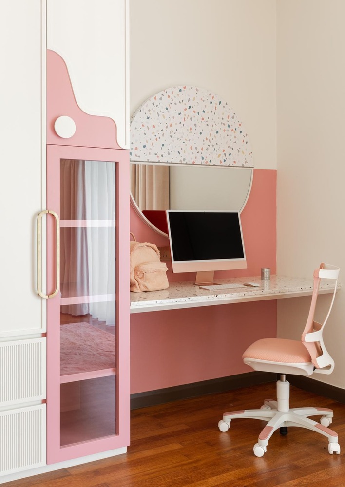 Milady Fantasy modern girls room with baby pink theme and pink pc set up 2 mieux interior design