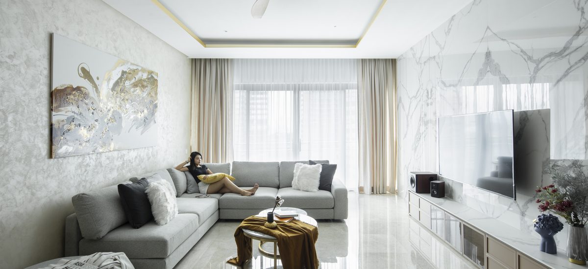 Luxurious Interior Design With Marble Wall